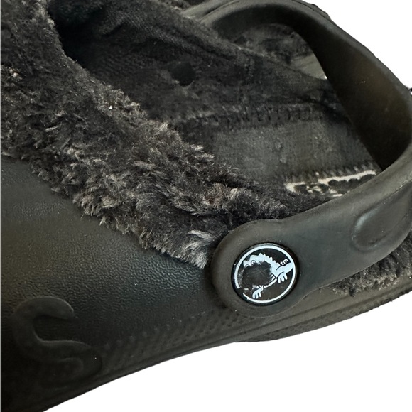 ❄️ Crocs fur lined Clogs sandals black in size 12 Mens - Picture 8 of 11